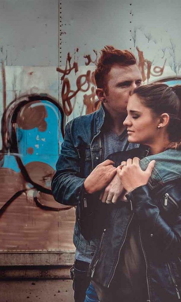 این مقاله کوتاه قرار است تا اشتباهات رابطه شما را به شما به نوعی خردمندانه گوشزد کنیم تا شما در رابطه با همسرتان دچار این اشتباهات رابطه نشوید. با ما همراه باشید .