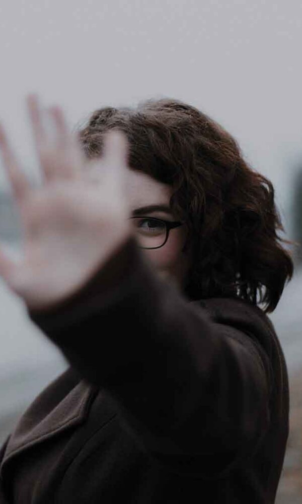 ما معاشرت با چه افرادی را خسته‌کننده در نظر می‌گیریم؟