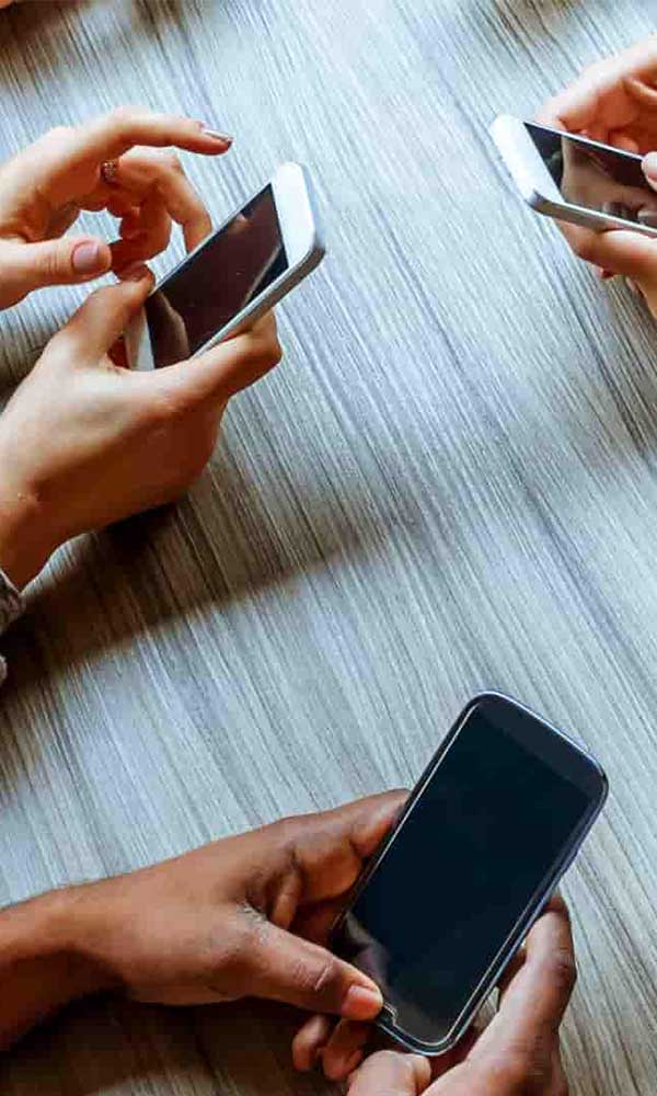 اعتیاد به گوشی تلفن همراه در بین افراد جامعه